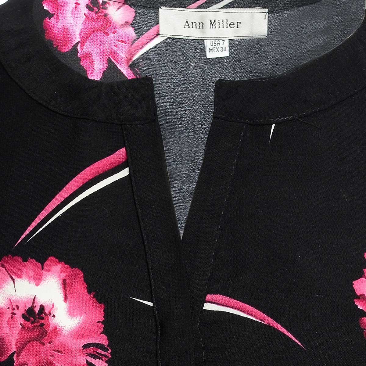 Blusa con Flores Rosas Ann Miller