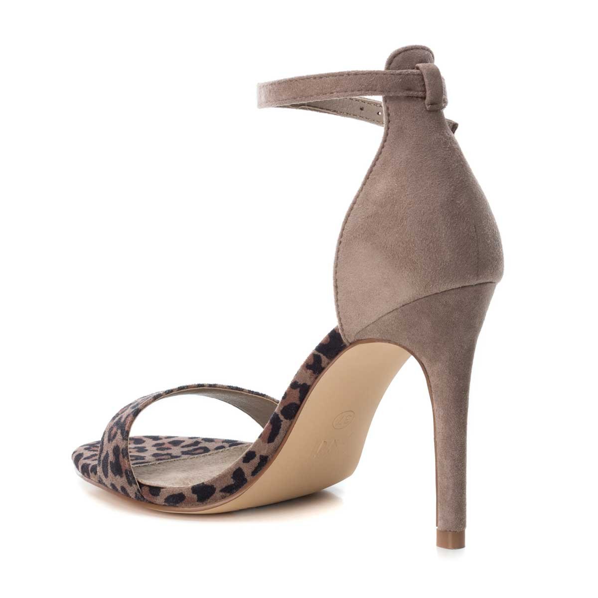 Sandalia Beige Animal Print con Tacón Y Pulsera Xti