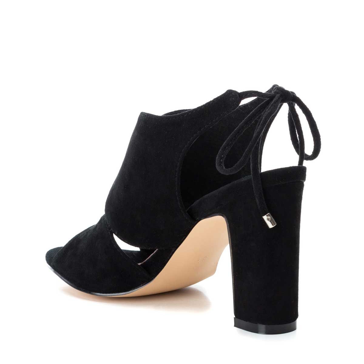 Shootie Negro con Ajuste de Cordón Xti