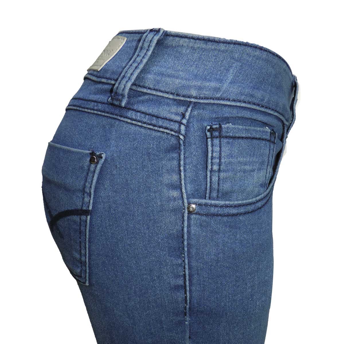 Jeans Skinny Bordado en Bolsas Traseras Berona