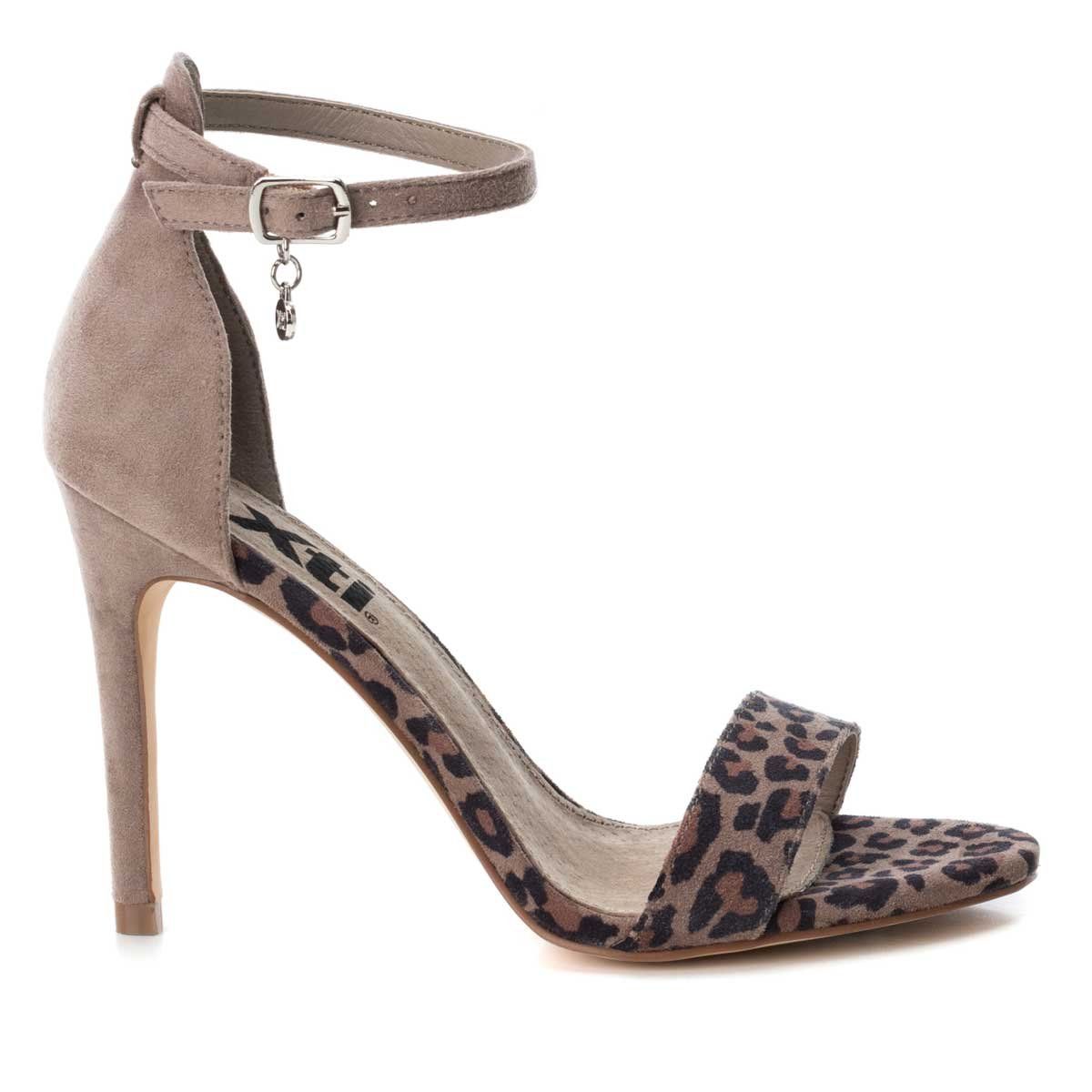 Sandalia Beige Animal Print con Tacón Y Pulsera Xti