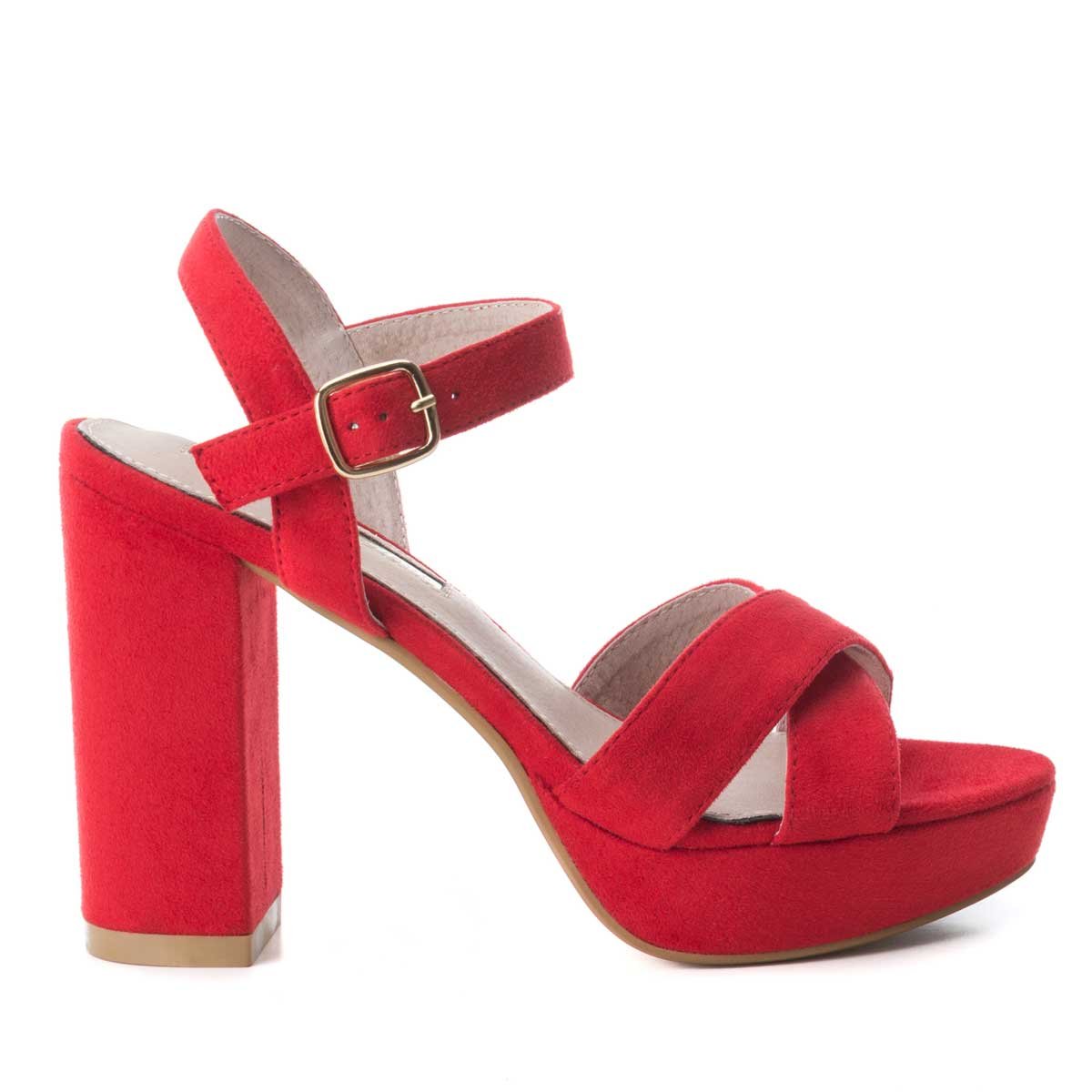 Sandalia Roja con Ajuste Cruzado Xti