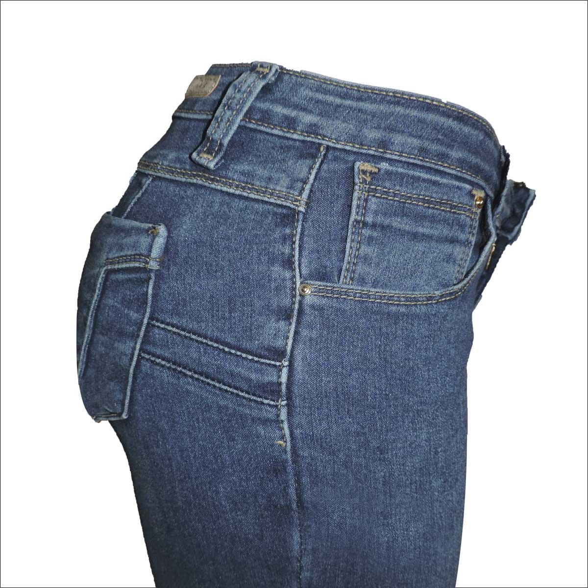 Jeans Pump Skinny Corte en Bolsas Traseras  Jeans Beronna
