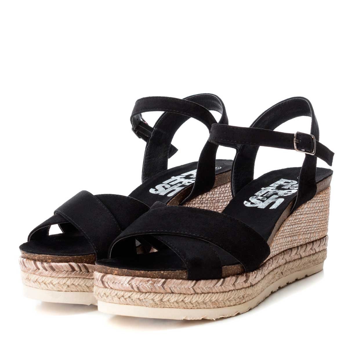 Sandalia Negro con Doble Ajuste Y Pulsera Xti