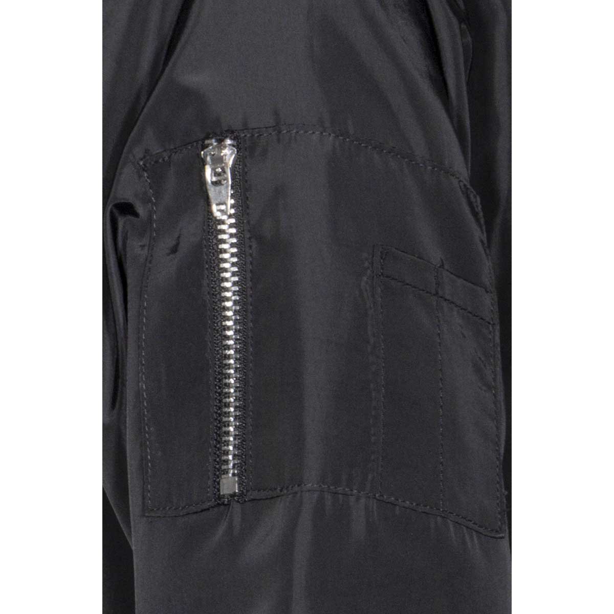 Chamarra Bomber con Cierre en Brazos para Niño Modelo Y1211No Studio si