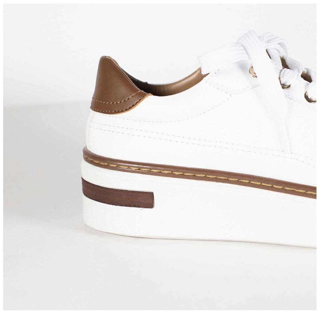 Tenis Blanco con Plataforma Coral Blue