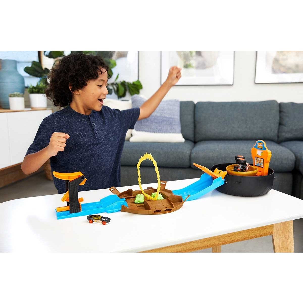 Monster Trucks Llanta de Acrobacias Hot Wheels