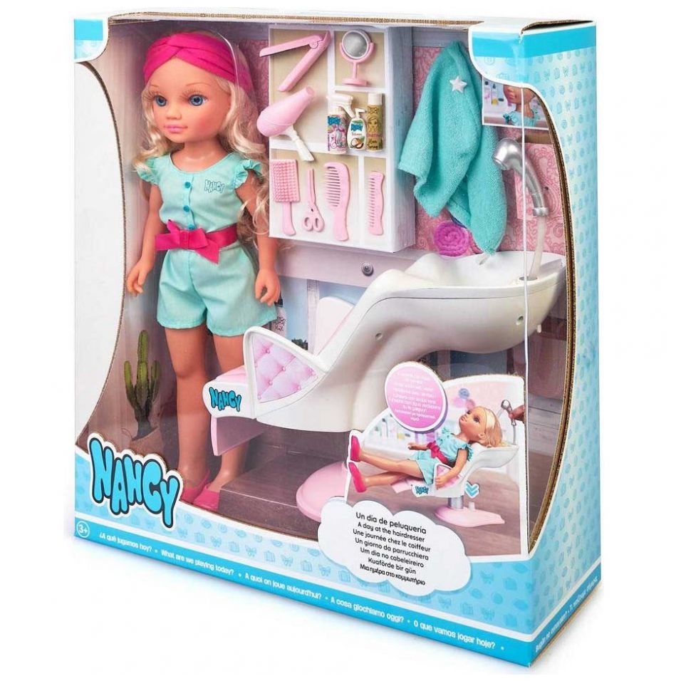 Nancy un Dia en la Peluqueria