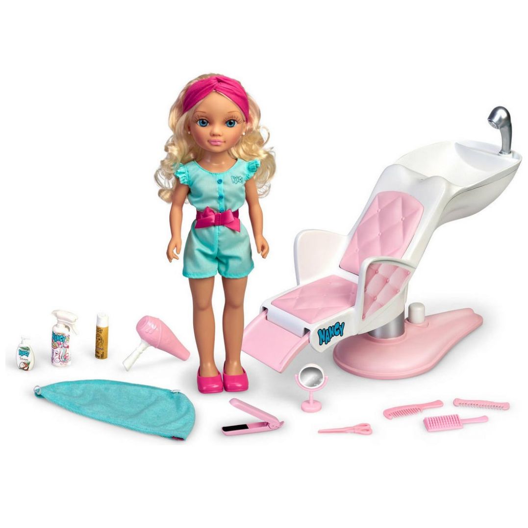 Nancy un Dia en la Peluqueria