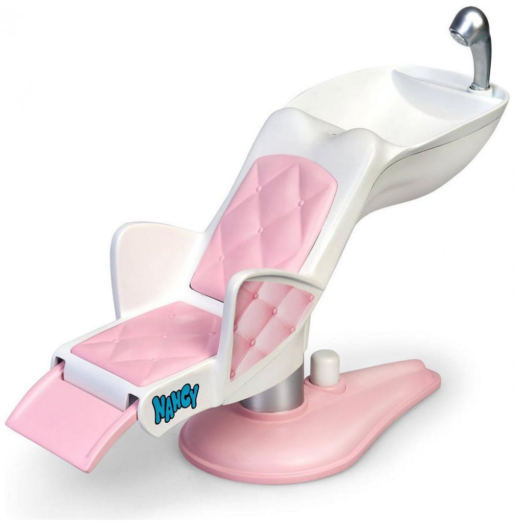 Nancy un Dia en la Peluqueria