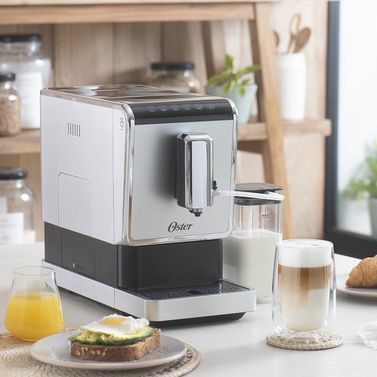 Cafetera Super Automática Oster Bvstem8100