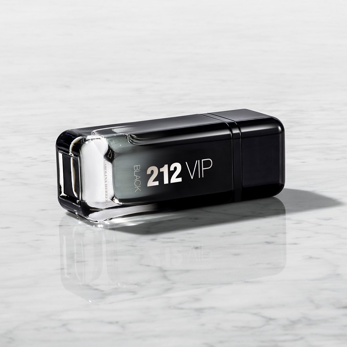 Carolina Herrera 212 Vip Black Men Set para Hombre Fragancia Edp 100Ml + Shower Gel 100Ml + Fragancia de Bolsillo