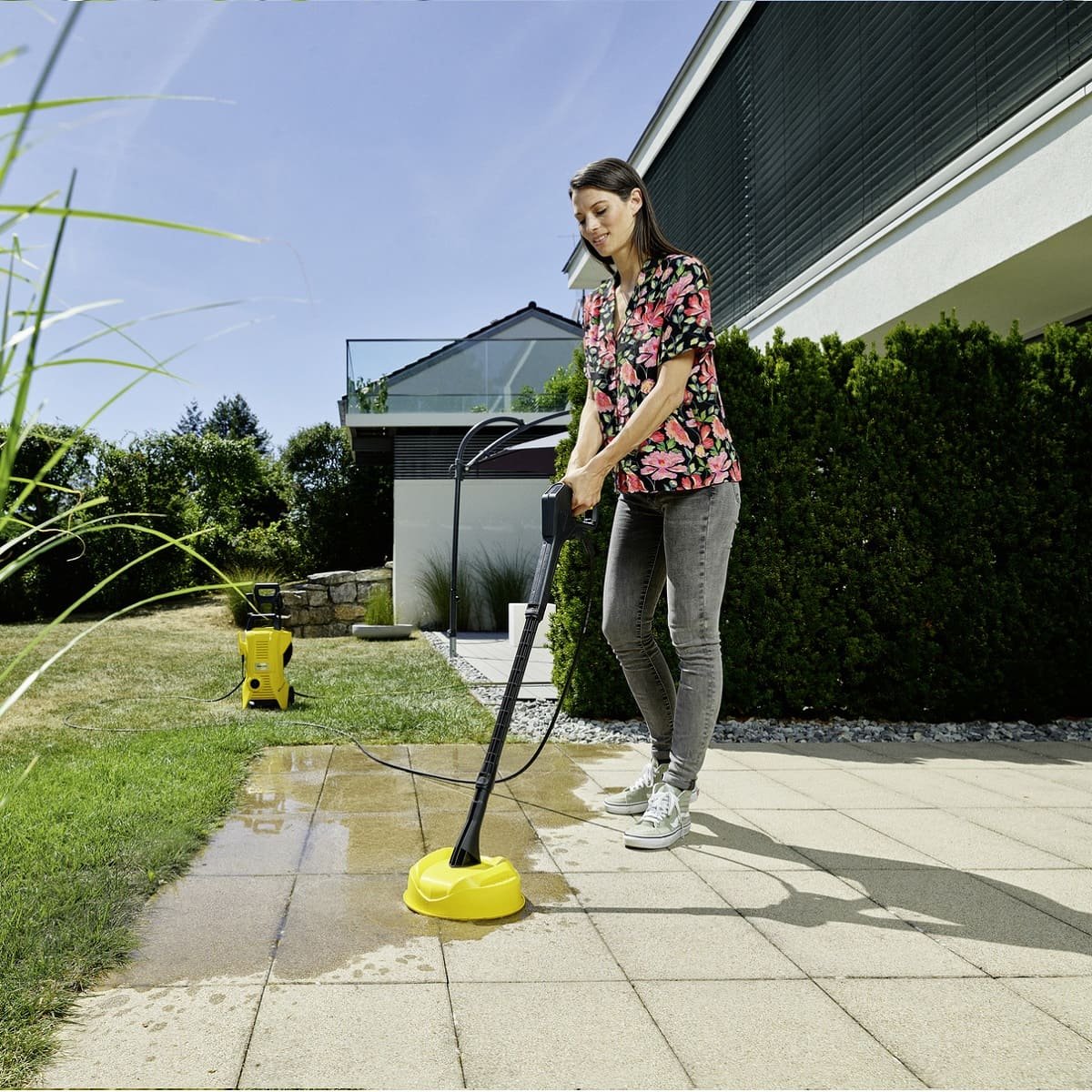 Lavadora Eléctrica 1700 Psi C/ Paro Automático C/ Kit P/ Hogar Karcher