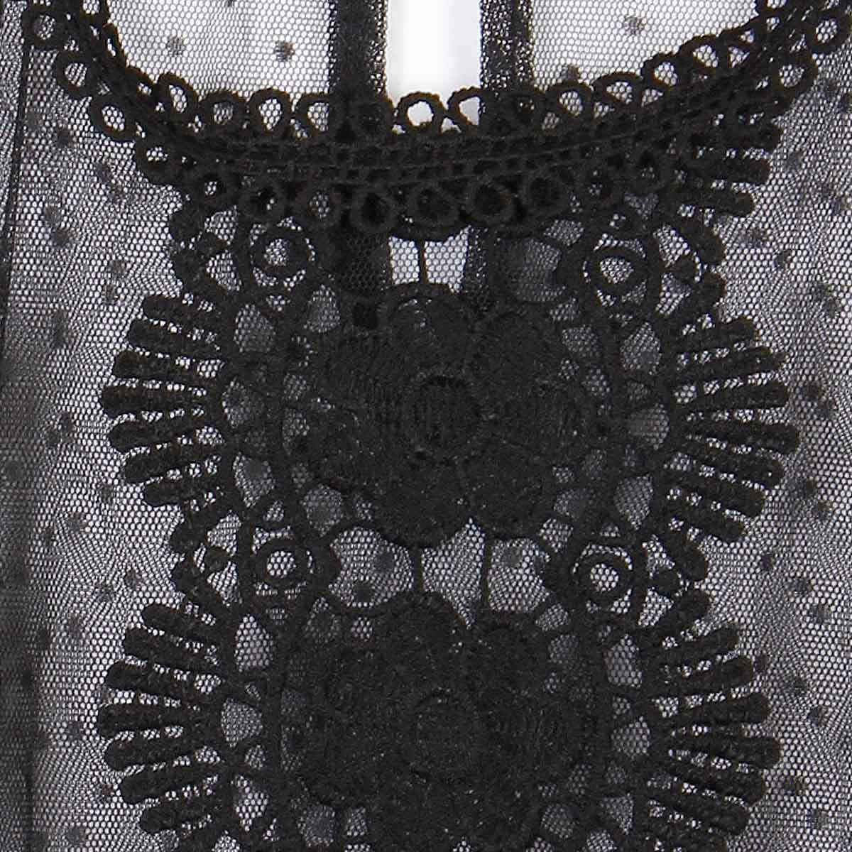 Blusa Basel Manga Larga Cuello Alto Diseño Encaje