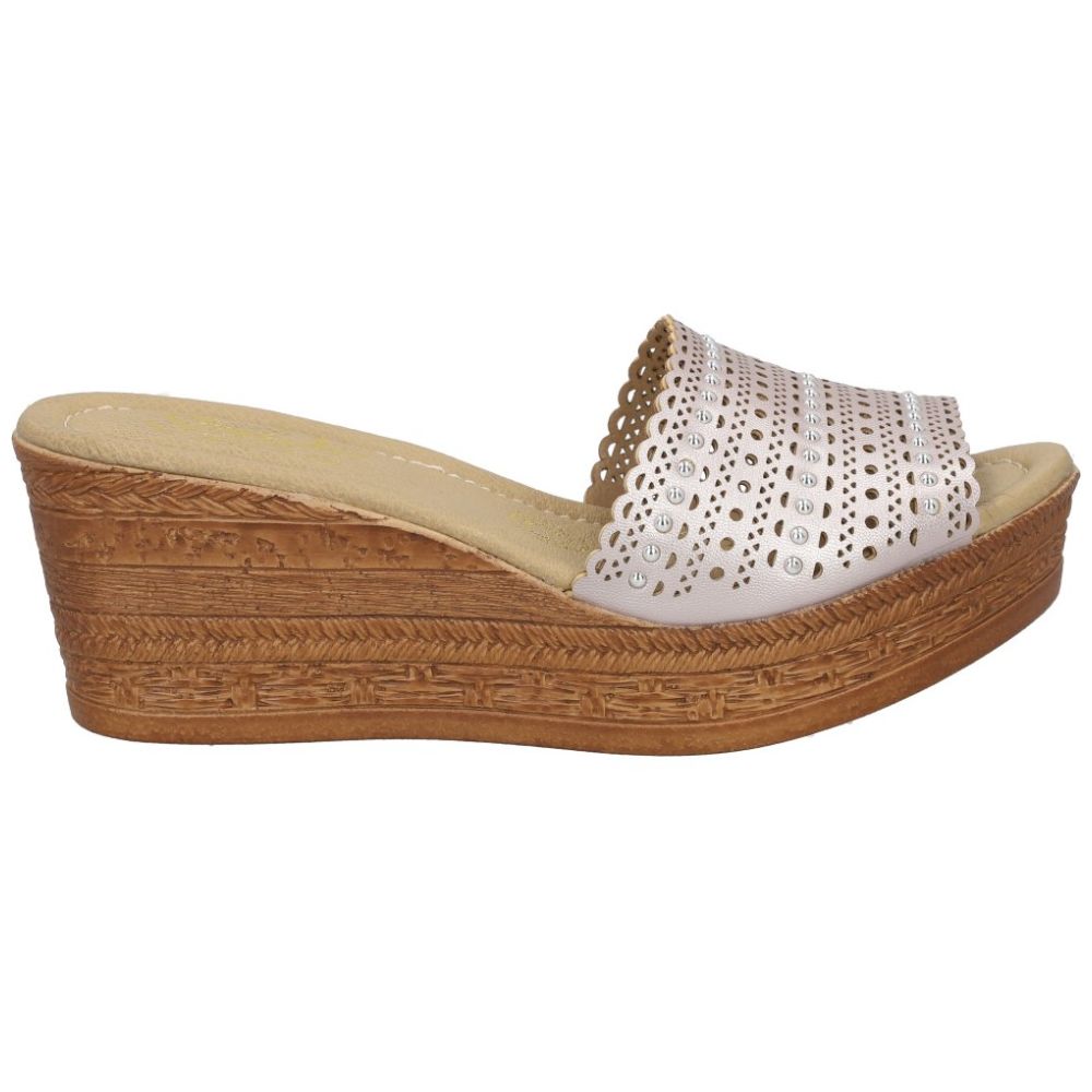 Sandalia con Cuña Corte Láser Rosa Suave Pies