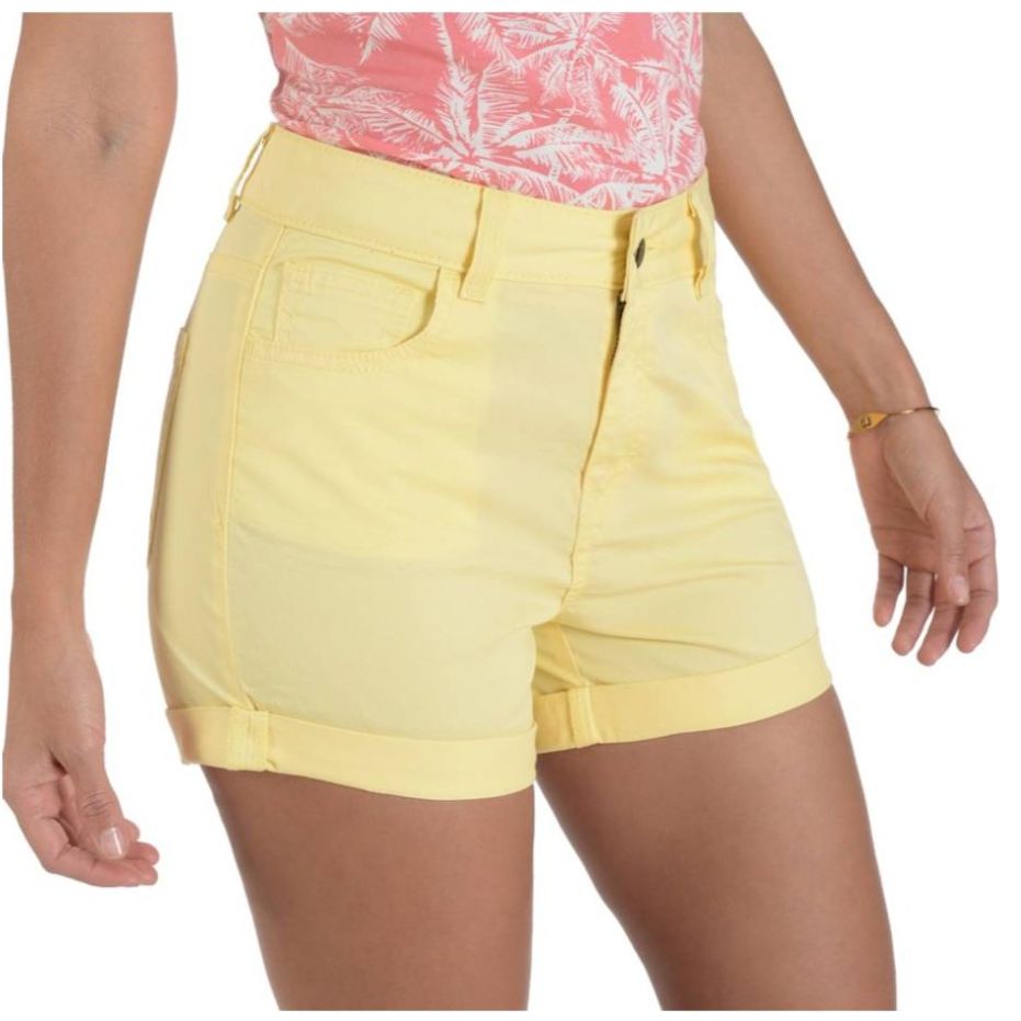 Short Amarillo de Gabardina Supply