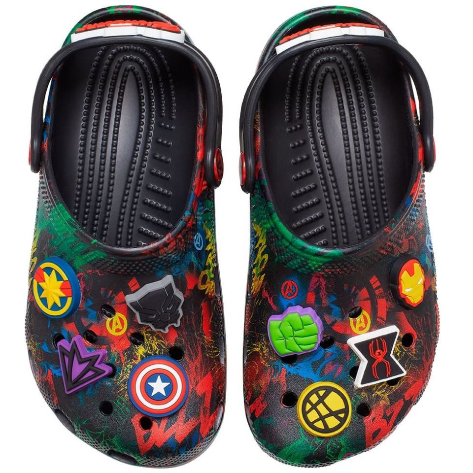 Sueco Classic Avengers 18-25 Negro Crocs para Niño