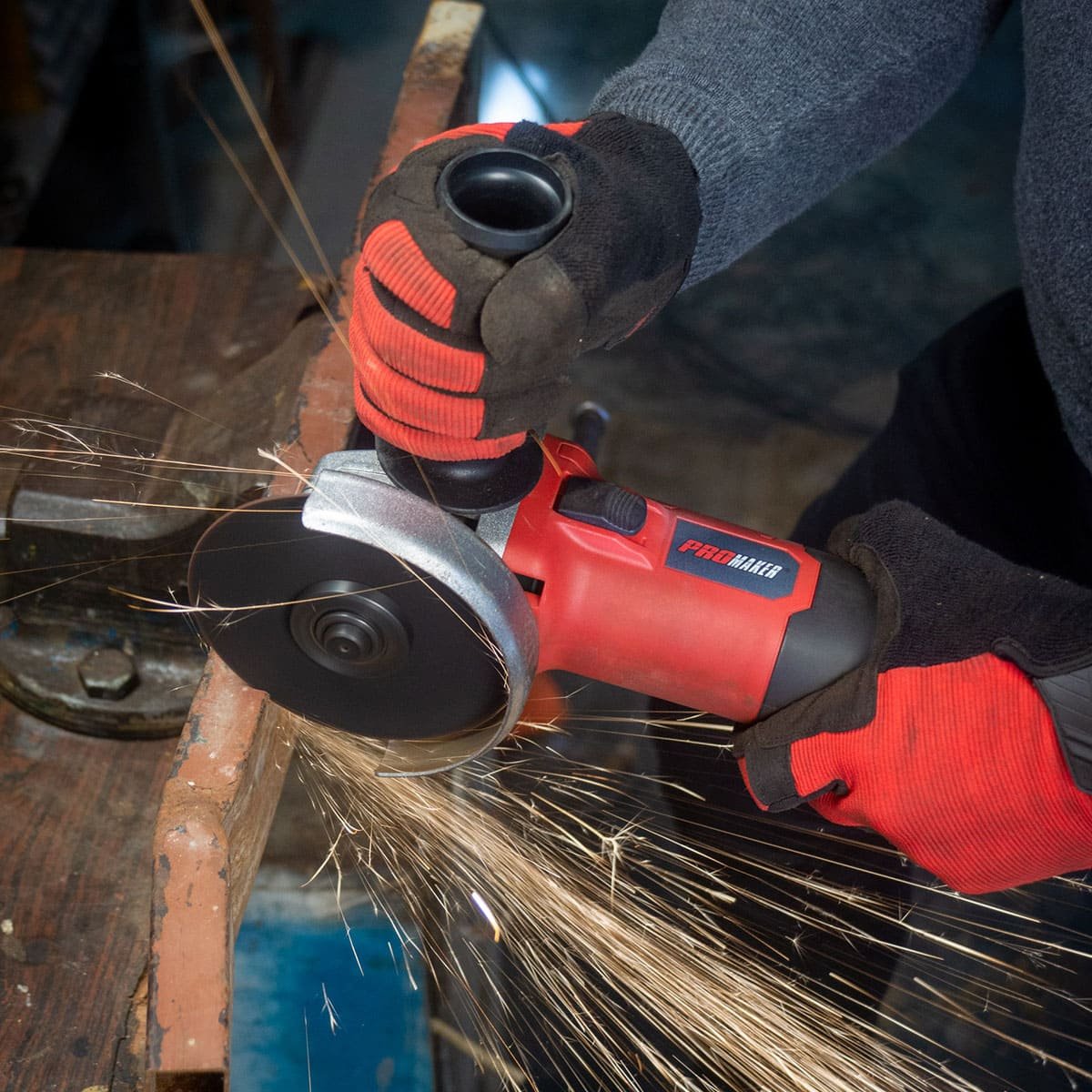 Esmeriladora Angular 4 1/2 Promaker 750W con Disco Abrasivo Pro-Es750