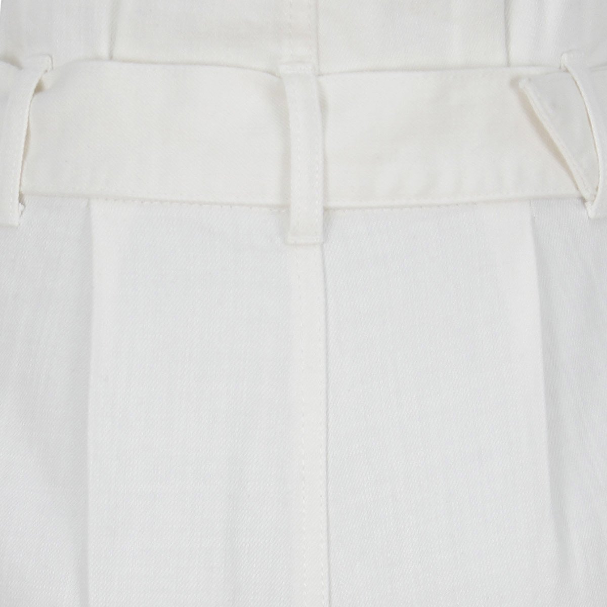 Short para Mujer Corte Holgado Diseño con Cinturón y Pinzas Just By Basel