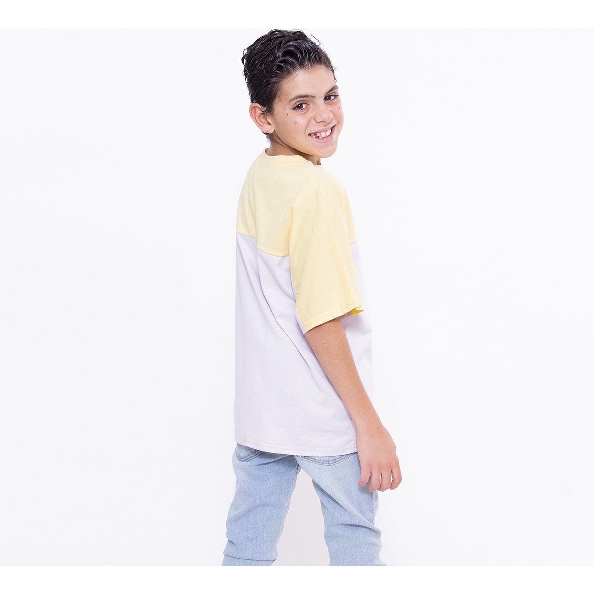 Playera para Niño Manga Corta con Bolsa al Frente Studio si