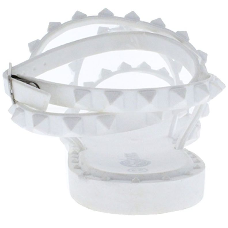 Sandalia Multitiras con Estoperoles Y Ajuste de Pulsera Blanca Furor