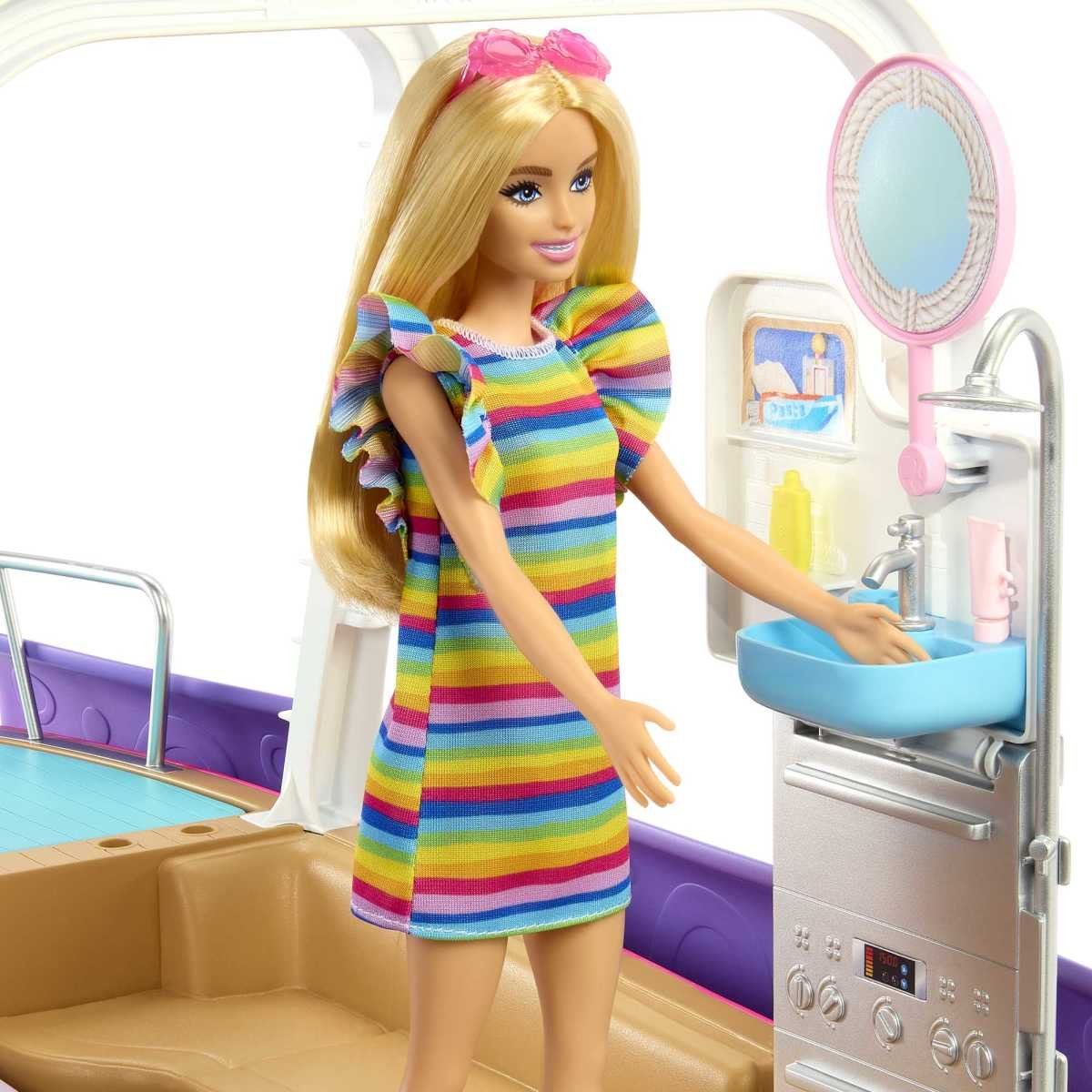 Barbie la Película Set de Juego Bote de los Sueños