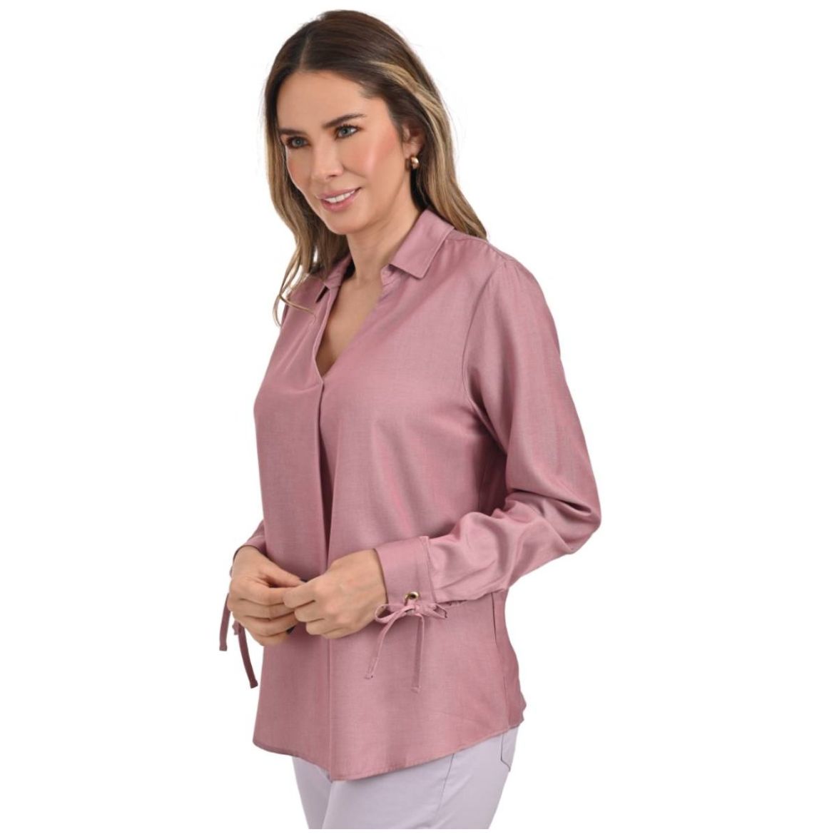 Blusa Gloria Vanderbilt Manga Larga Cuello Camisero Diseño Liso