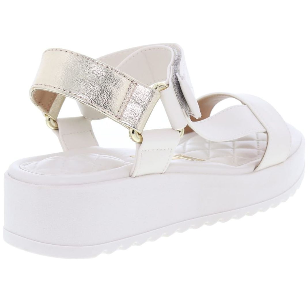 Sandalia Blanca Plataforma Corrida, y Talonera Metalizada