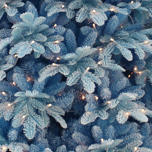 Árbol Navideño Carnduff Azul Nevado con 600 Luces 229Cm