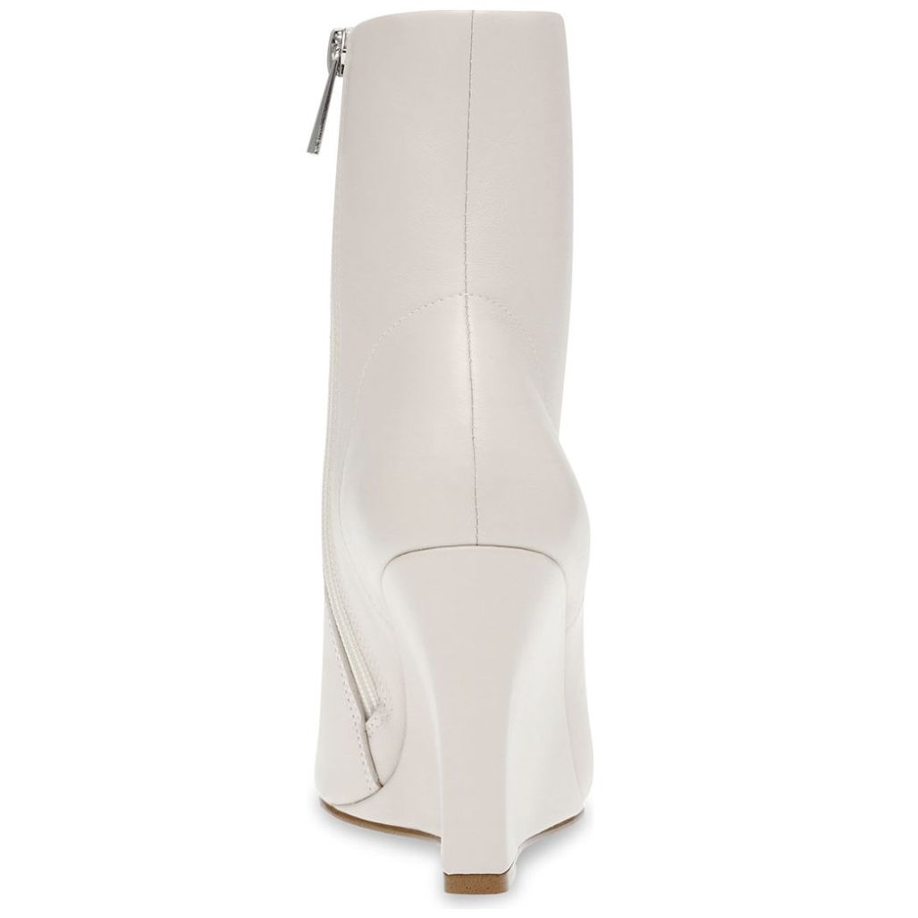 Botín Liso Puntal con Cuña Hueso Steve Madden