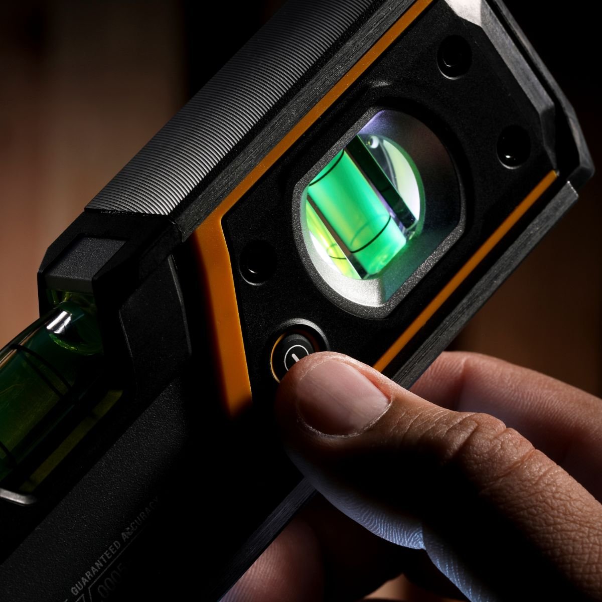 Nivel de Caja Magnético Toughbuil con Luz 9"