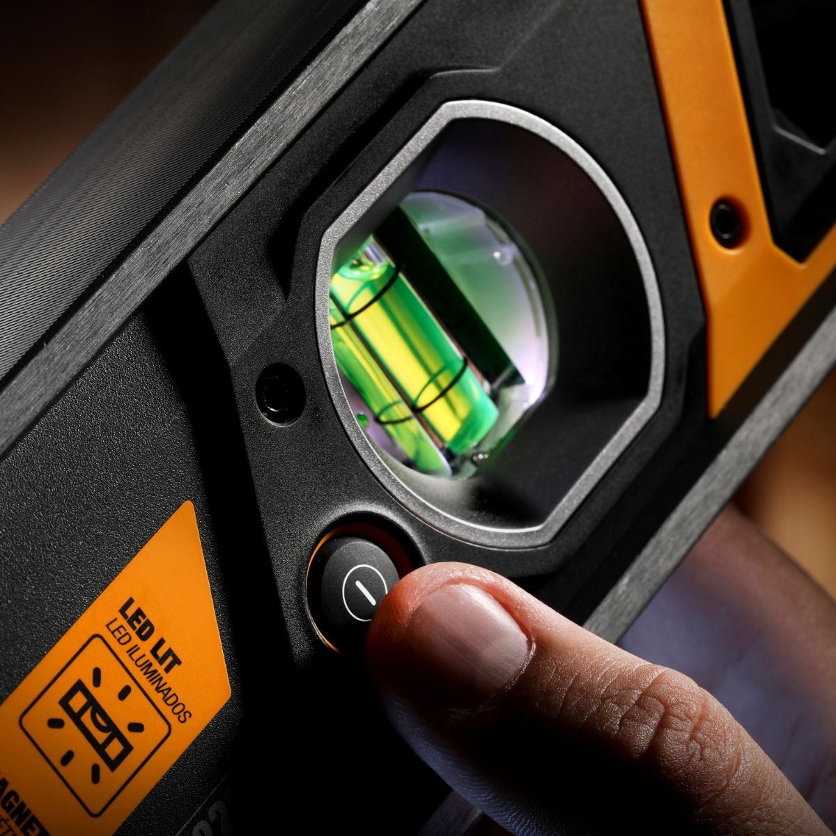 Nivel de Caja Magnético Toughbuil con Luz 48"