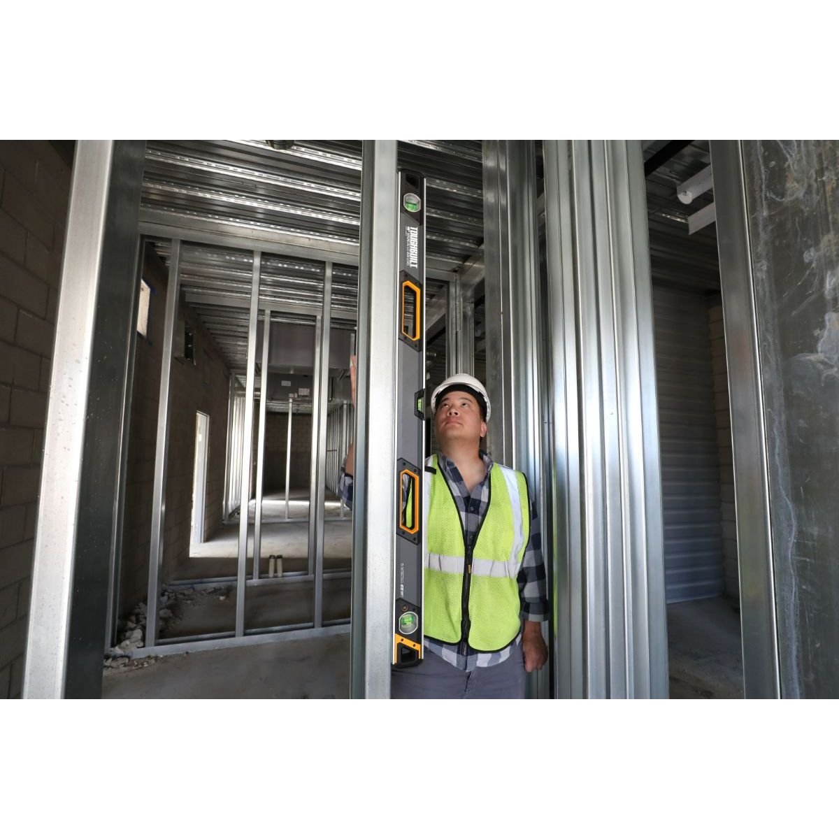 Nivel de Caja Magnético Toughbuil con Luz 48"