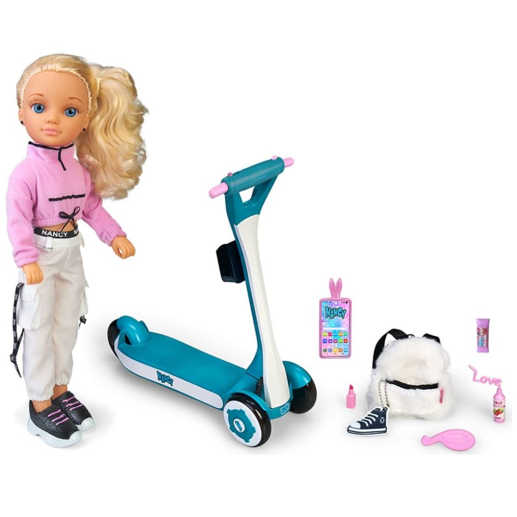 Muñeca Nancy un Día con Mi Scooter