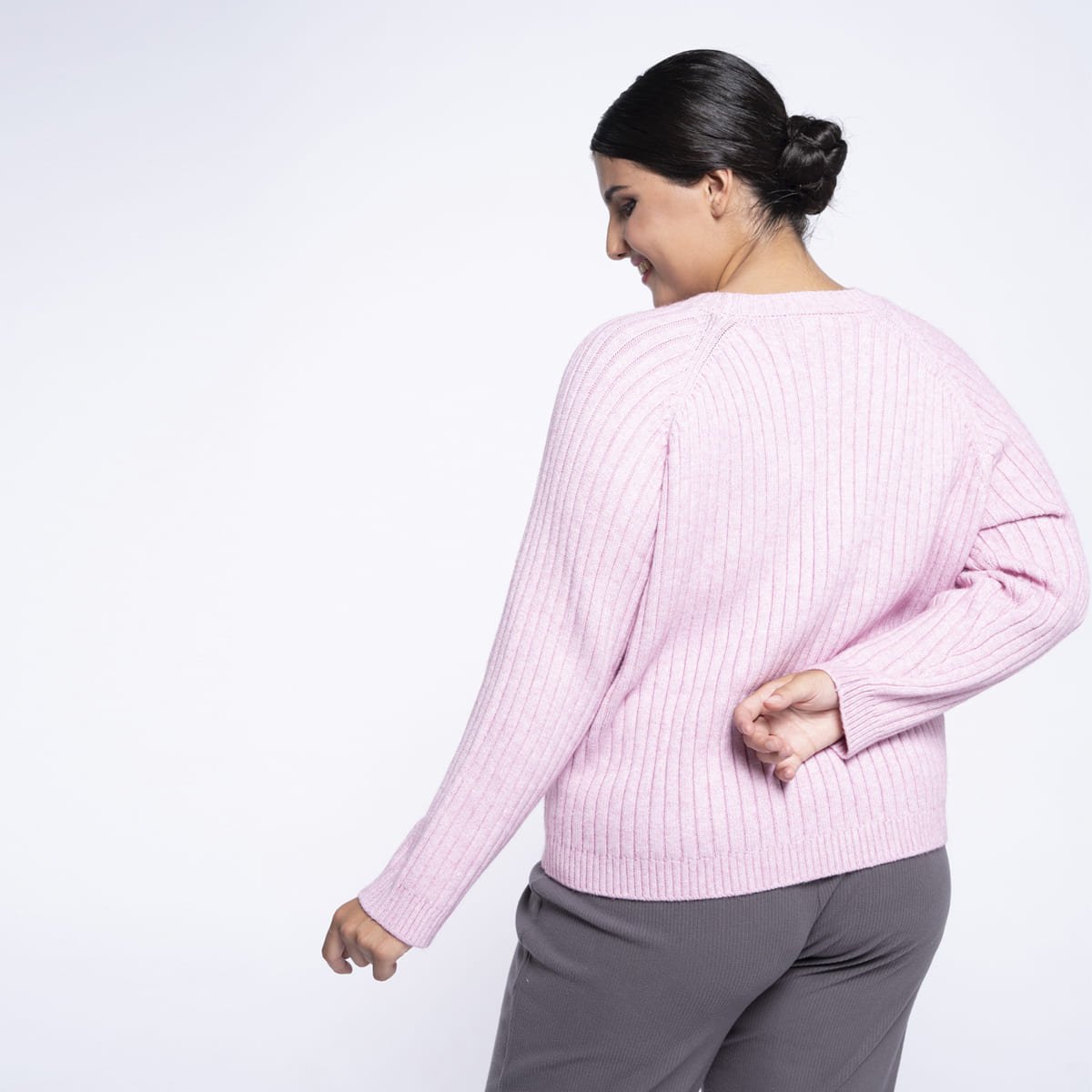 Suéter Cuello Redondo Hombros Descubiertos  Vixara