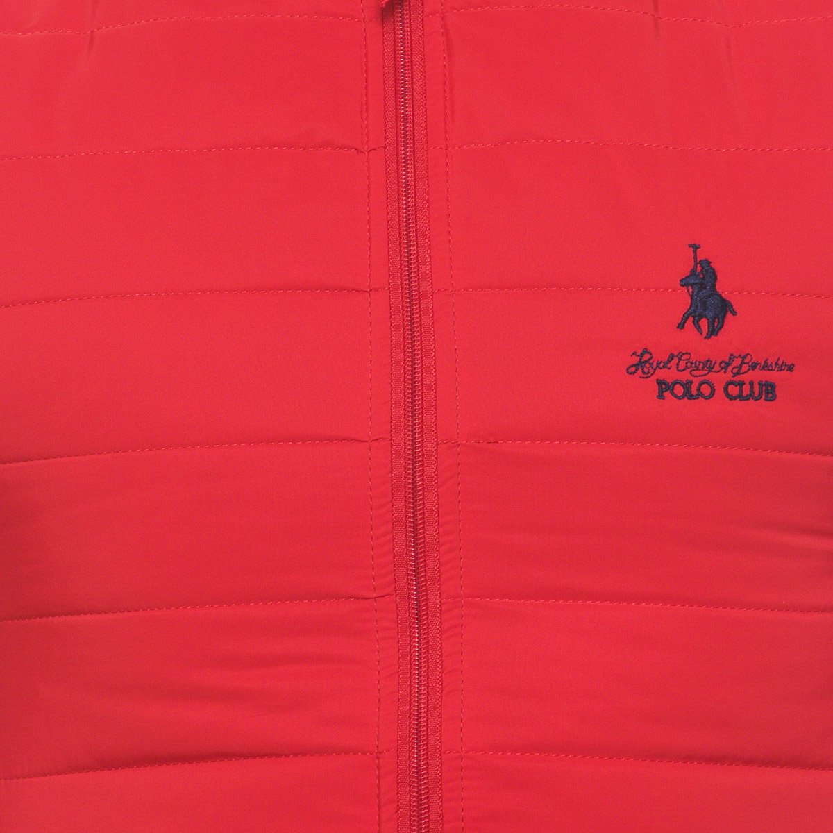 Chaleco técnico rojo con estampado en el cuello – Polo Club