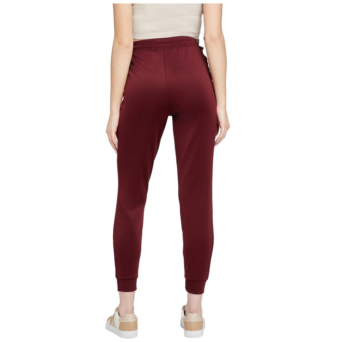 Jogger Corte Slim Fit Guess