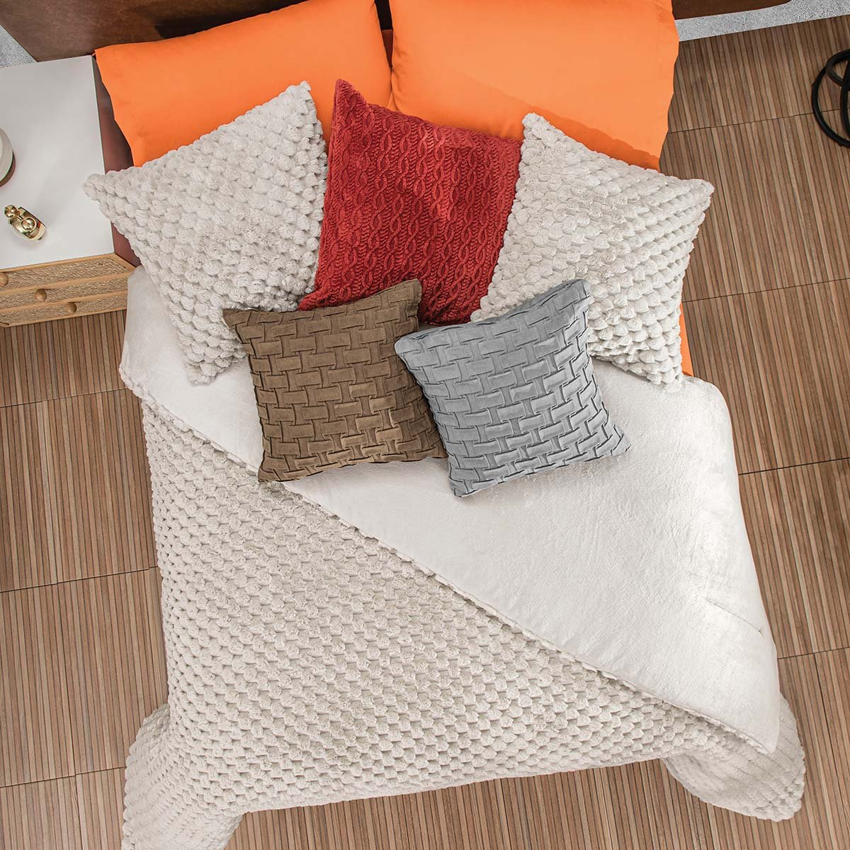 Cobertor de Lujo Nickel Intima Hogar - Matrimonial / Extragrande