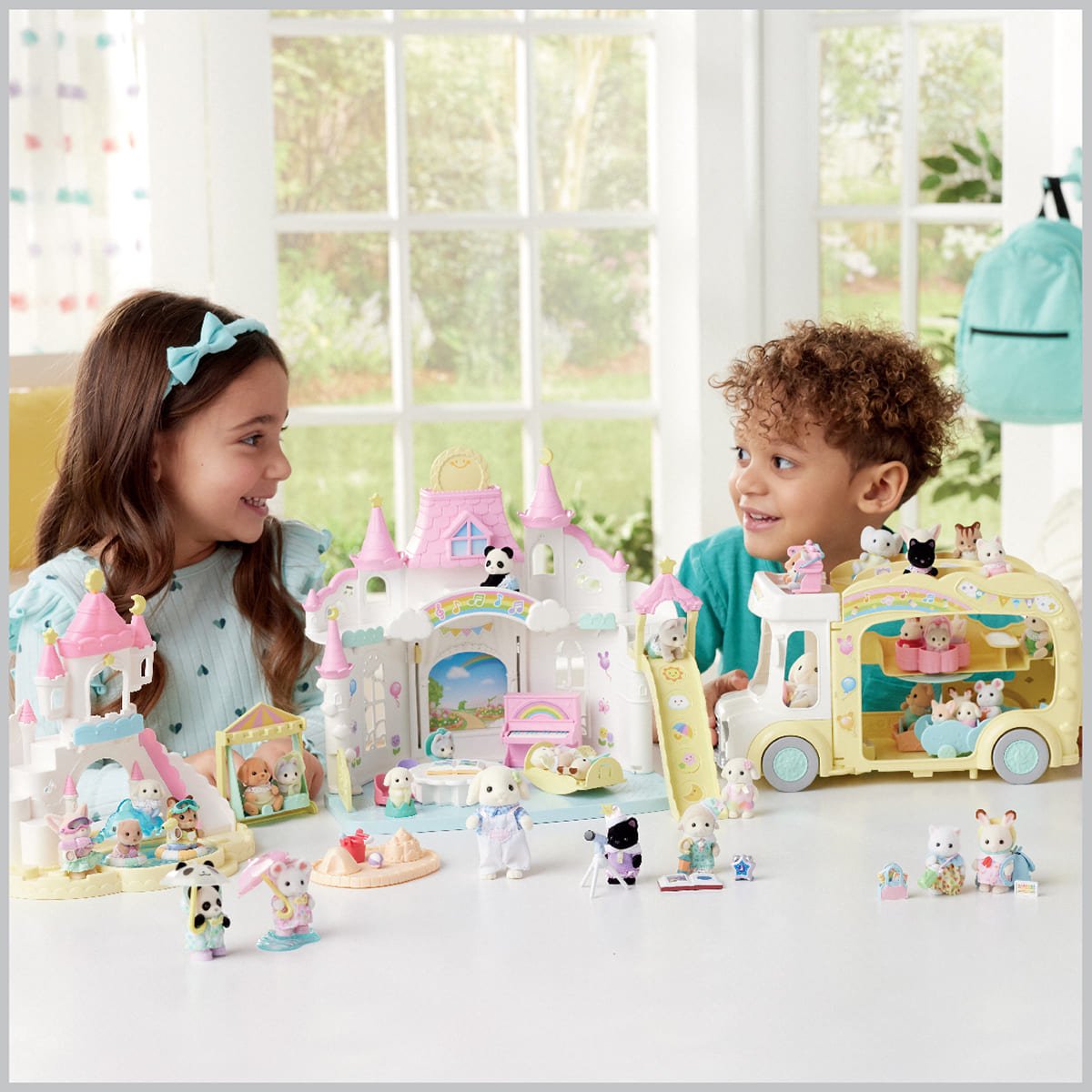 Autobús Del Arcoíris Sylvanian Families