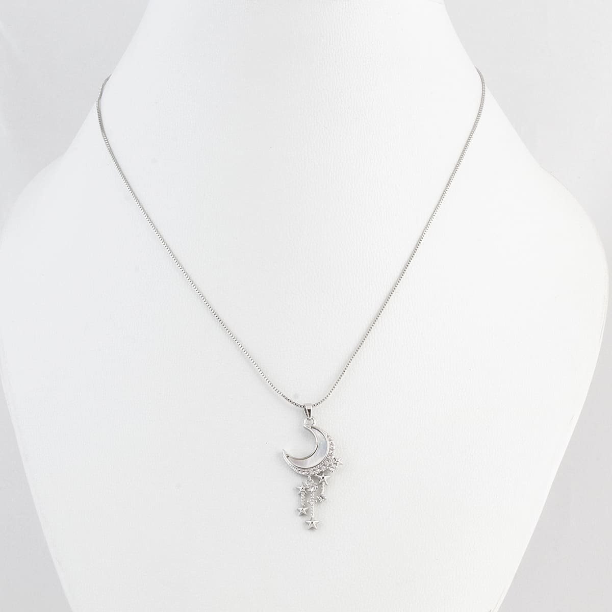 Collar con Dije de  Media Luna Lulu
