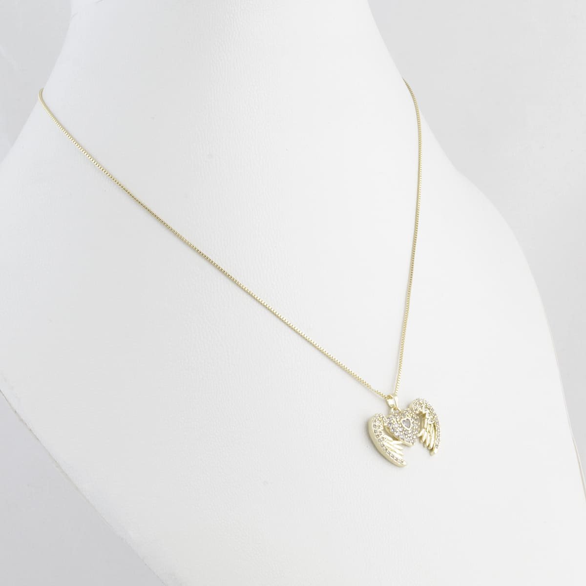 Collar con Dije de Corazón con Alas Lulu