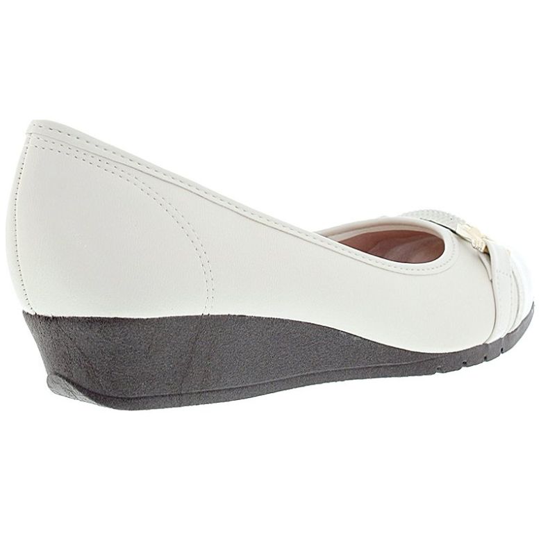 Zapato con Puntera Y Hebilla Moleca