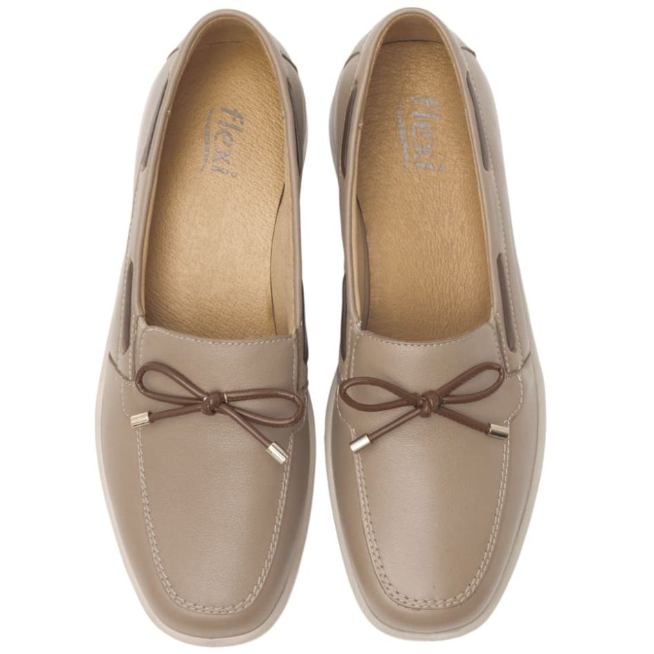 Mocasín para Mujer Flexi con Lazo y Moño Beige
