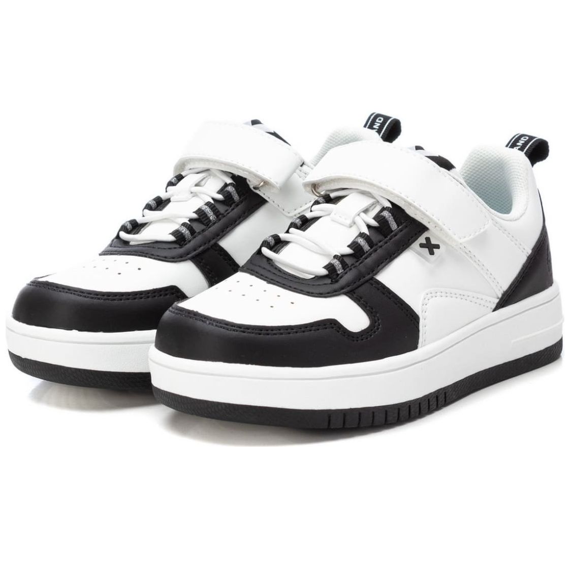 Tenis con Velcro 18-23 Negro Xti