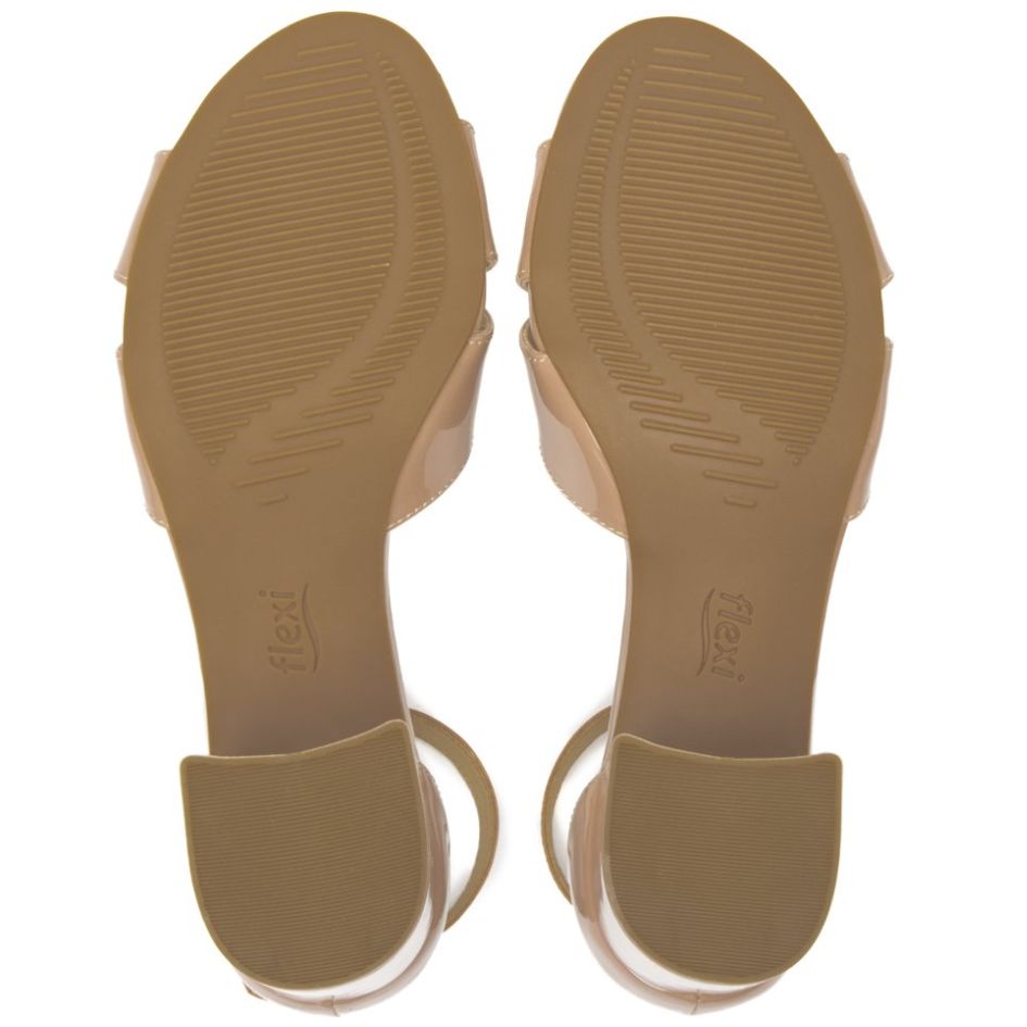 Sandalia con Tacón y Ajuste Pulsera en Color Beige para Mujer Flexi