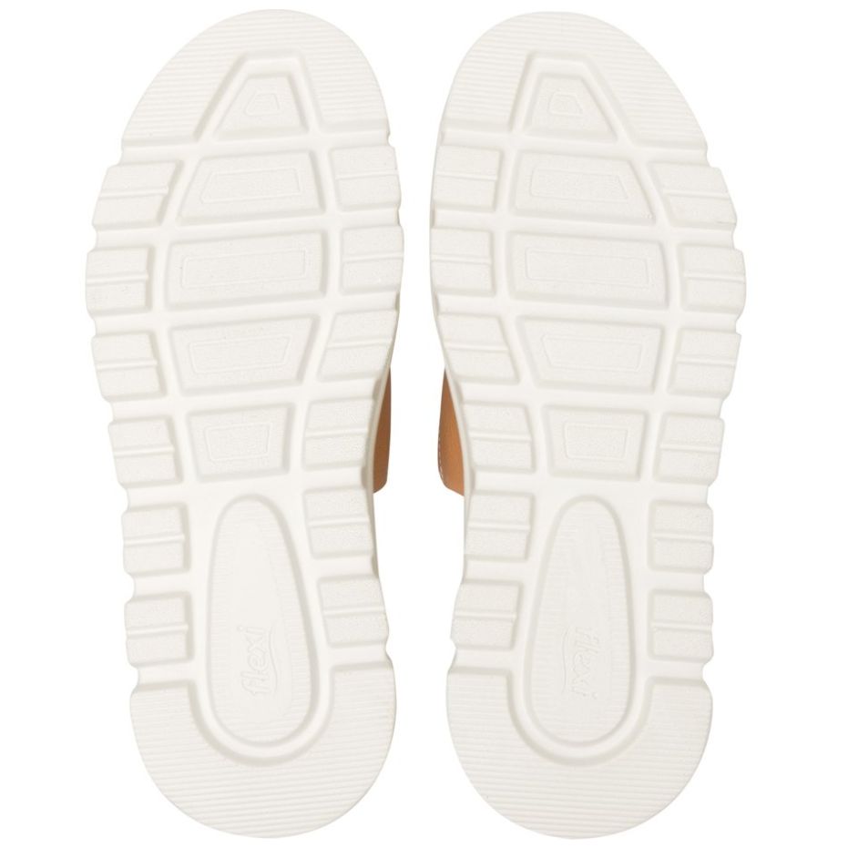 Sandalia con Doble Plataforma y Tiras Color Naranja para Mujer Flexi