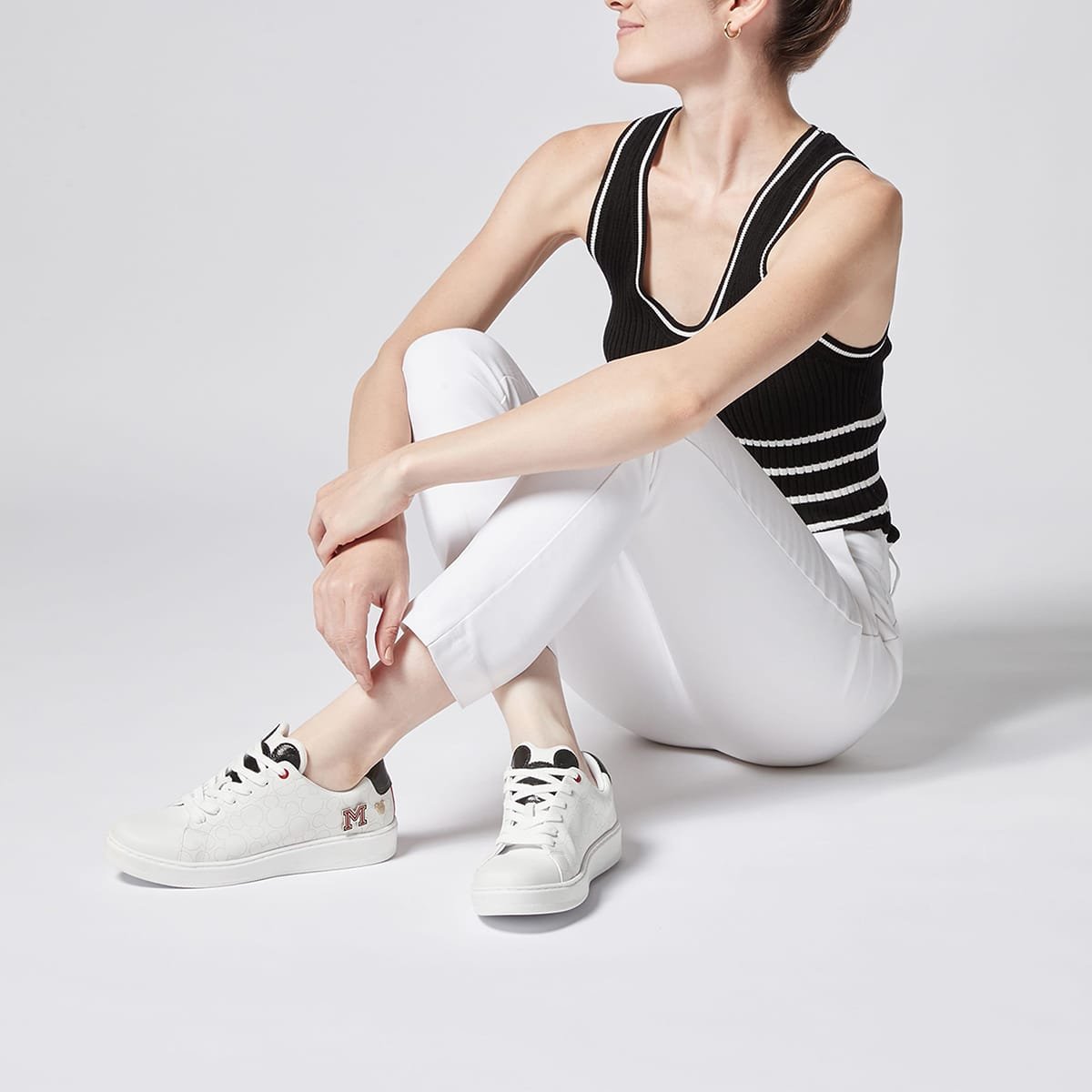 Tenis W Capsule con Fijación de Agujeta y Punta Redonda para Mujer