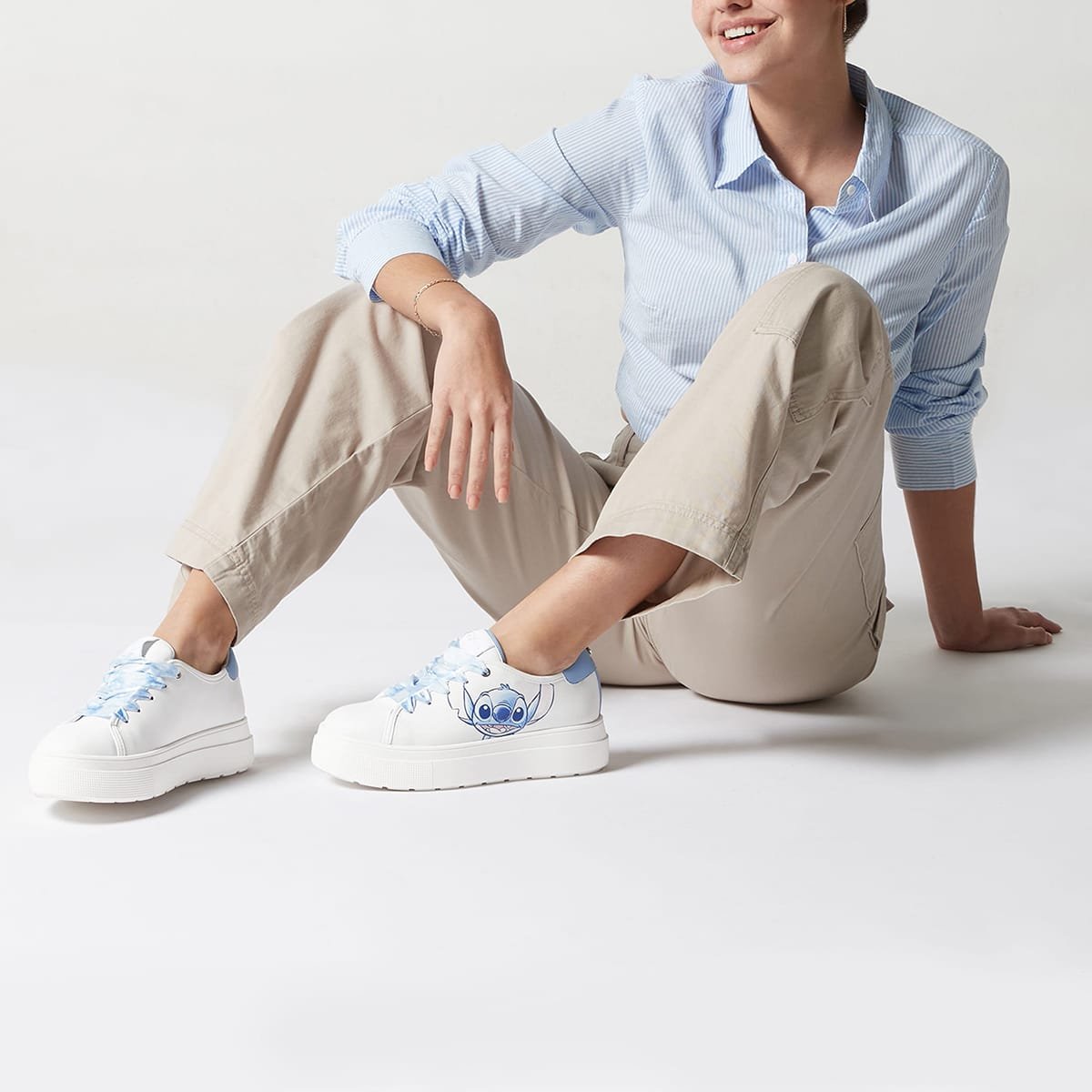 Tenis W Capsule con Agujeta y Punta Redonda para Mujer