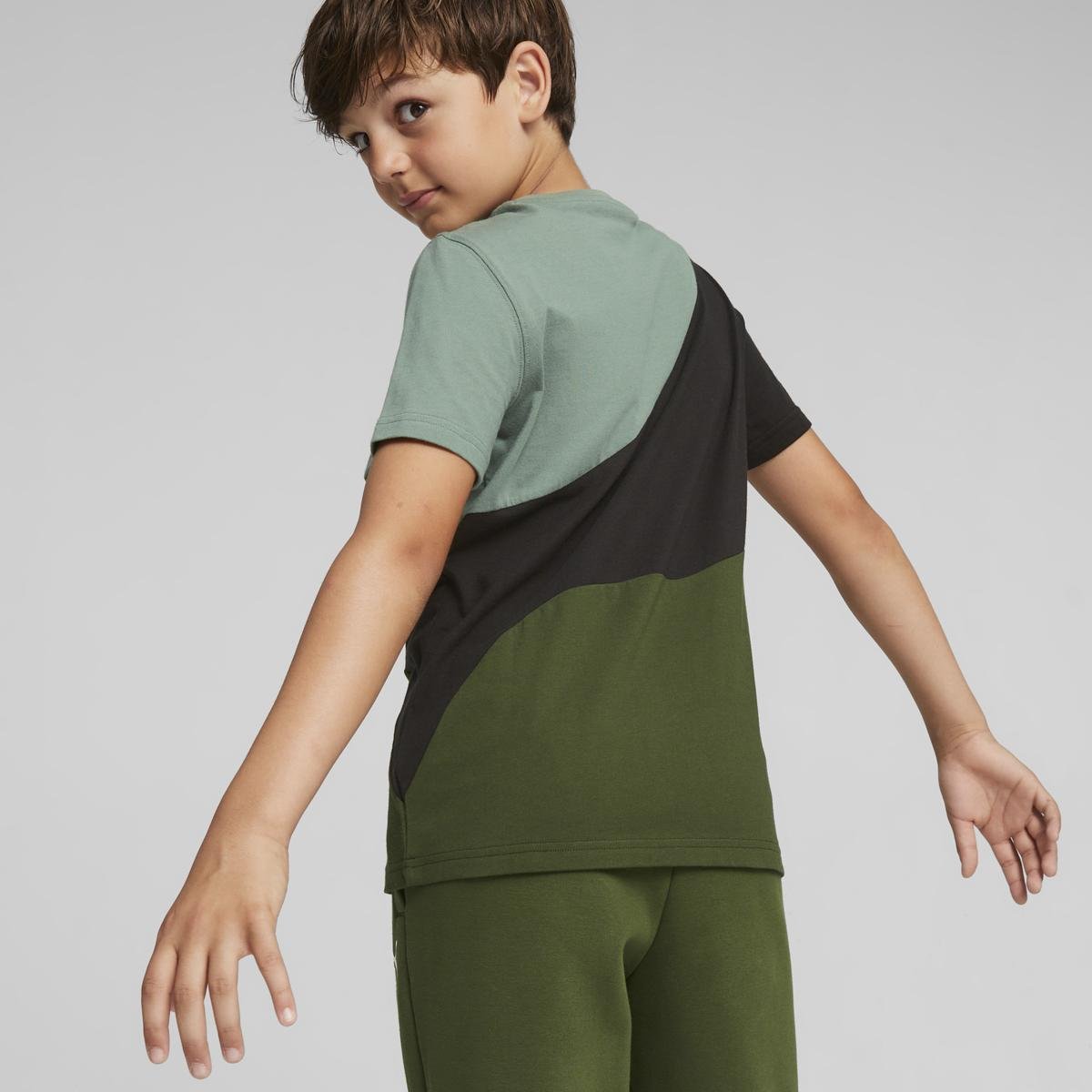 Playera para Niño Estampada con Diagonal Verde Puma
