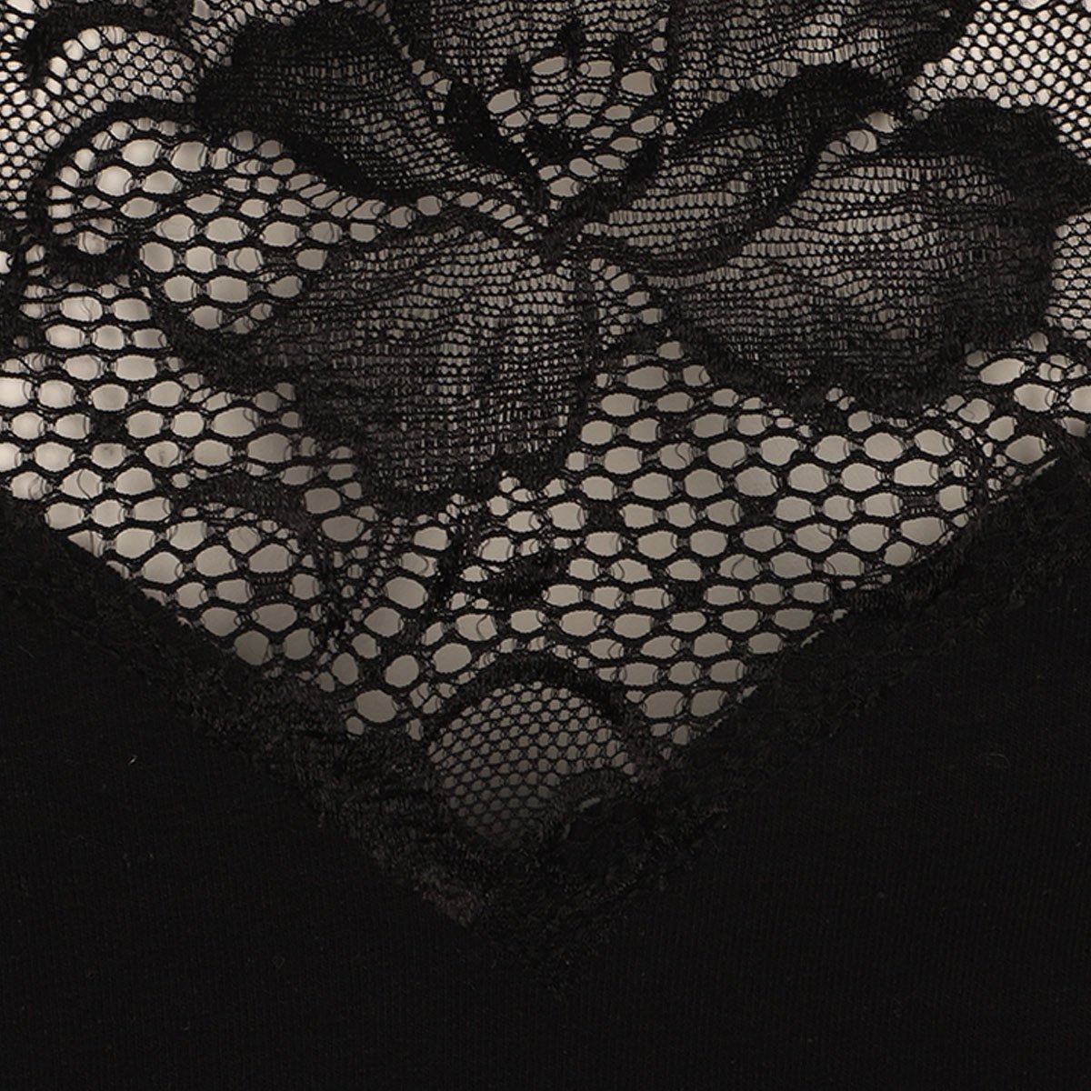 Camiseta con Encaje en Escote Mistique Lingerie